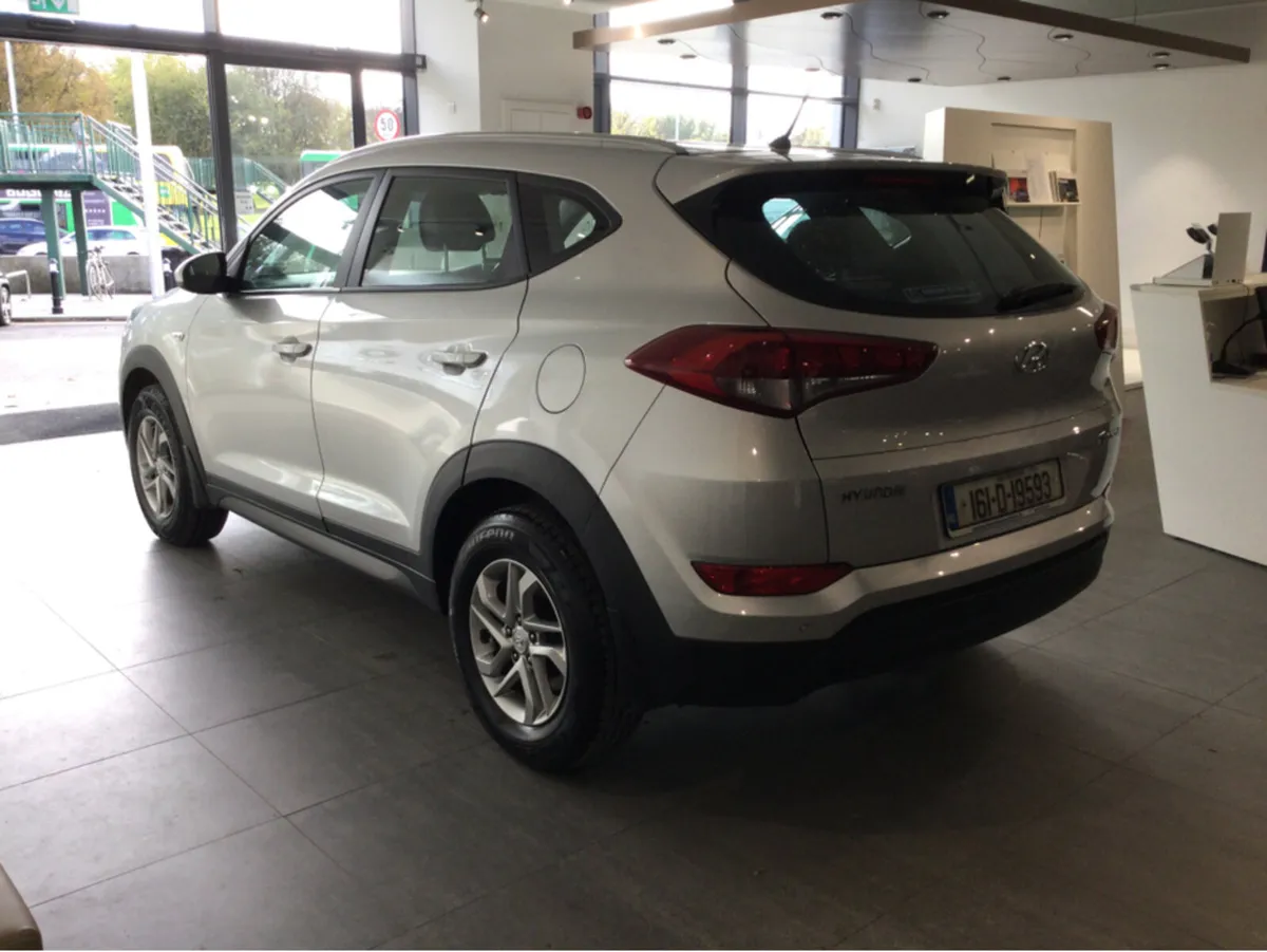 Hyundai Tucson COMFORT 1.7 CRDi - Image 3