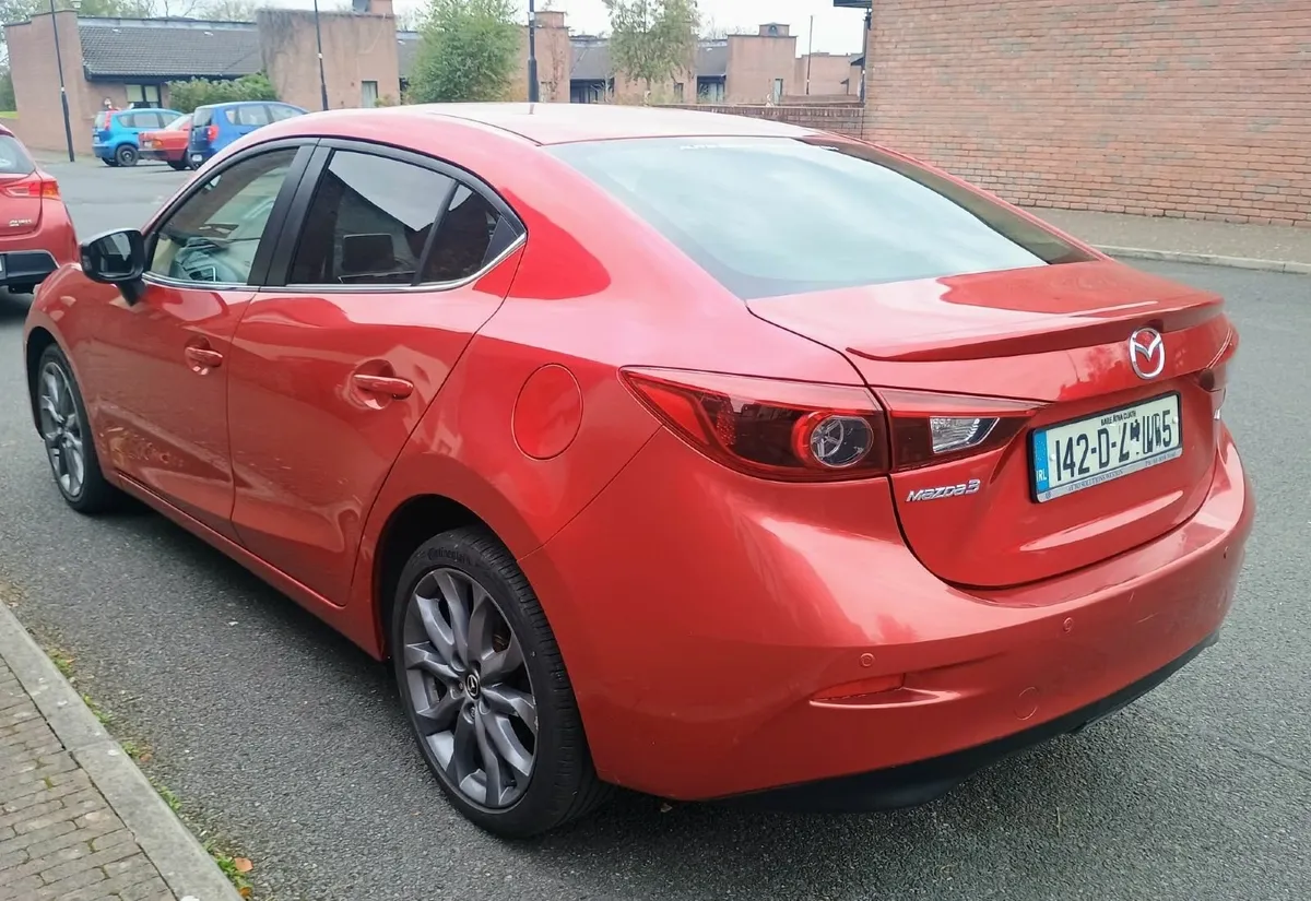 Car in excellent condition, low ml, new NCT12/26 - Image 3