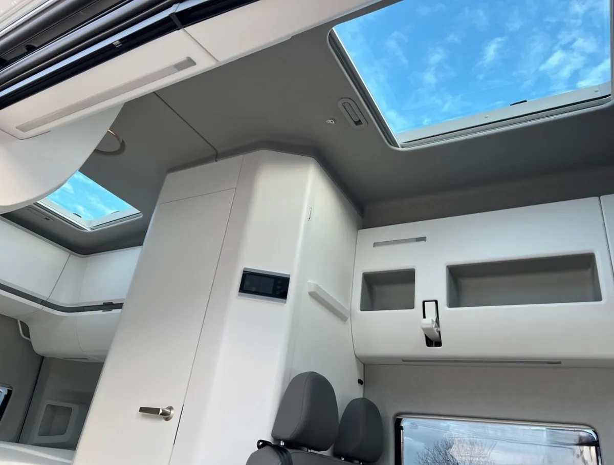 242 Volkswagen Grand California (Auto) 4K miles. - Image 4