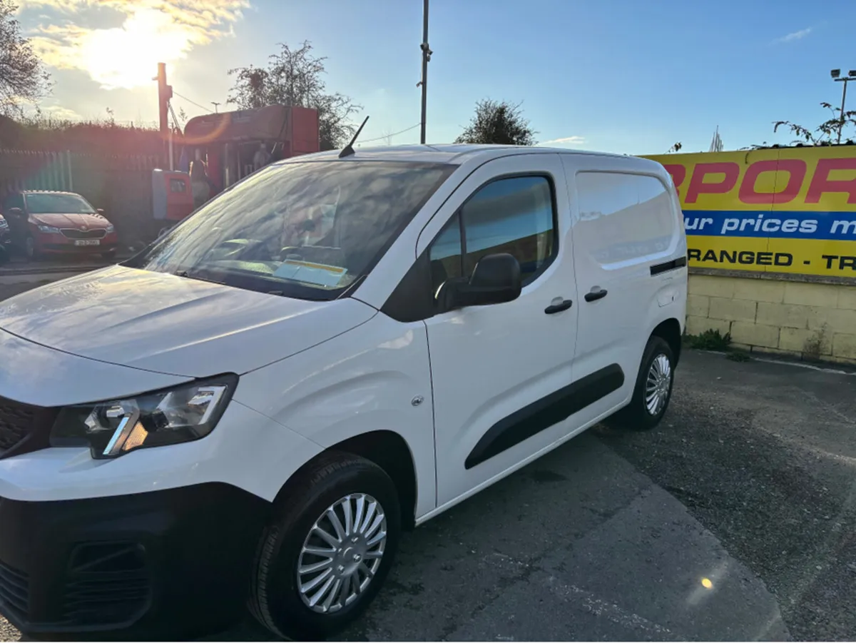 Peugeot Partner 1.5 BLUE HDI 75 PANELL PANELLED 6. - Image 3