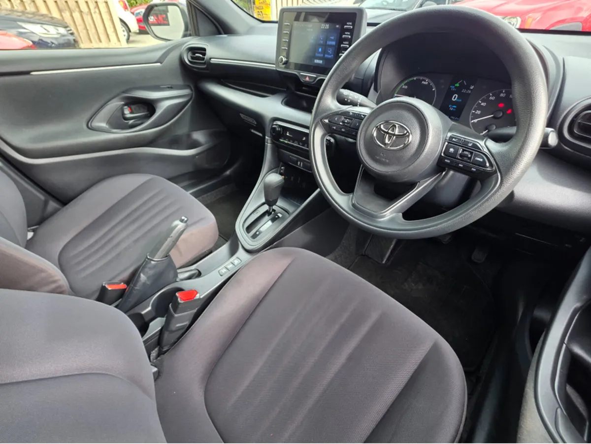 Toyota Yaris Hybrid X Automatic - Image 2