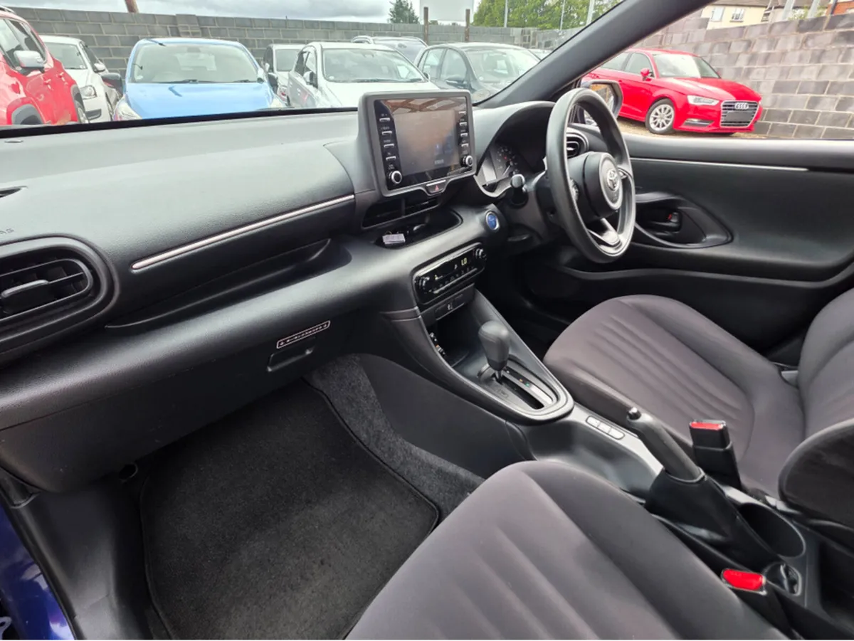 Toyota Yaris Hybrid X Automatic - Image 4