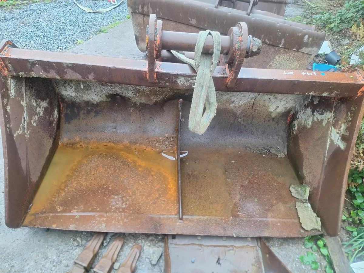 80mm pins grading bucket 20 ton - Image 1