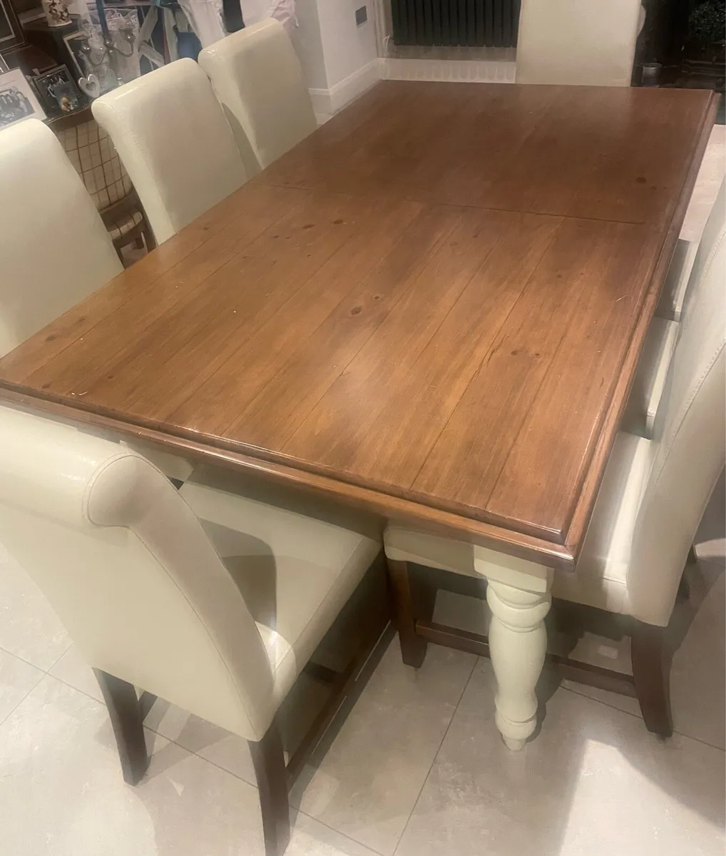 dining table & 8 cream leather chairs - Image 3