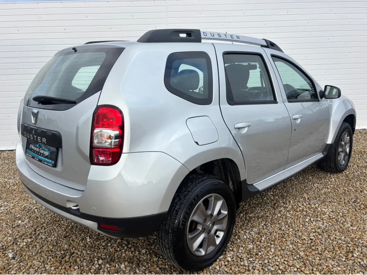Dacia Duster SIGNATURE 1.5 DCI 4X - Image 2