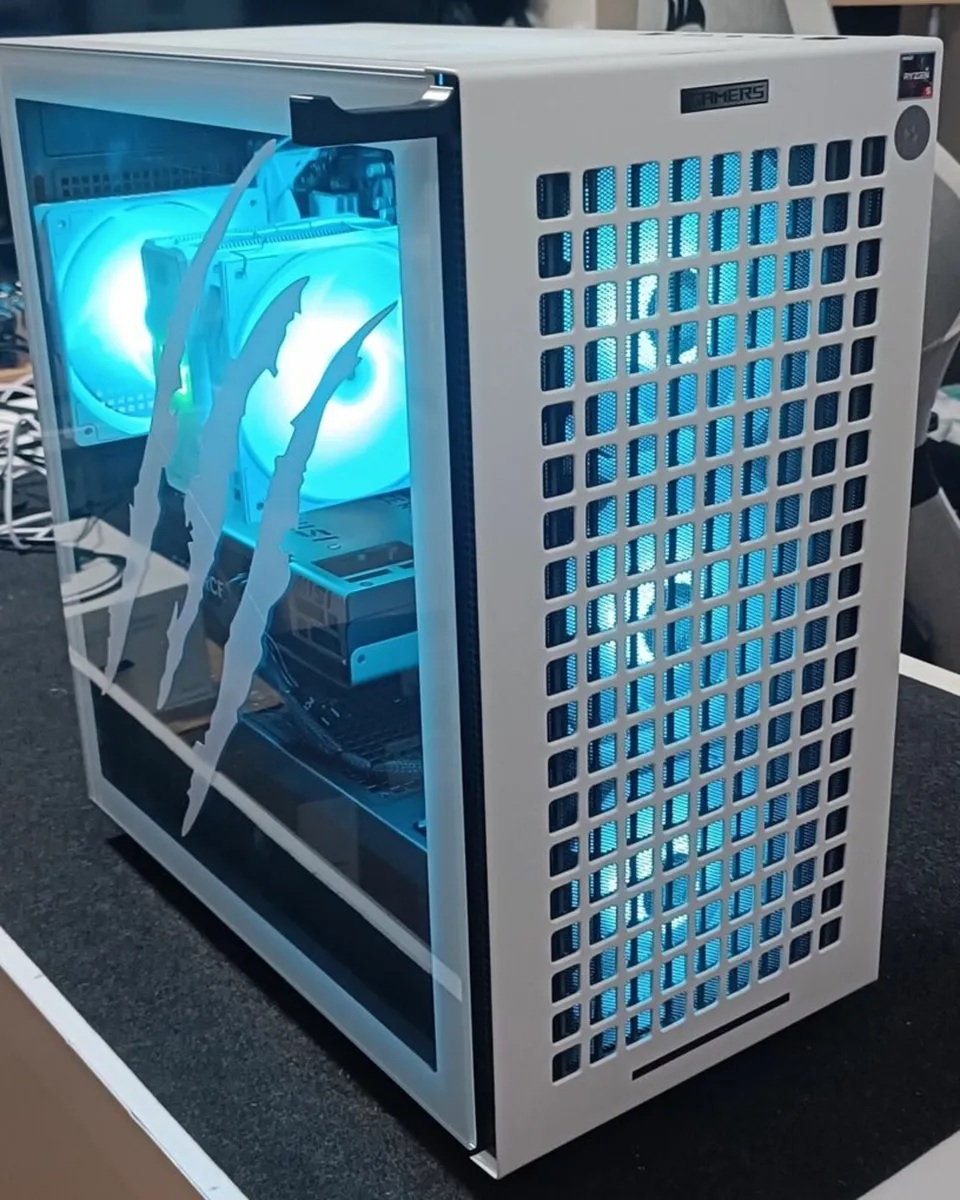 DeepCool White Ryzen 5 RTX 5060 Ti Gaming PC - Image 1
