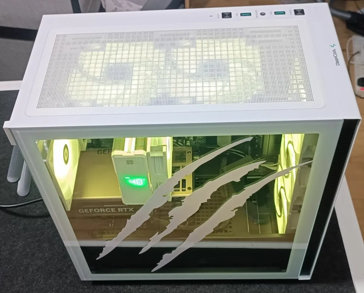 DeepCool White Ryzen 5 RTX 5060 Ti Gaming PC - Image 3
