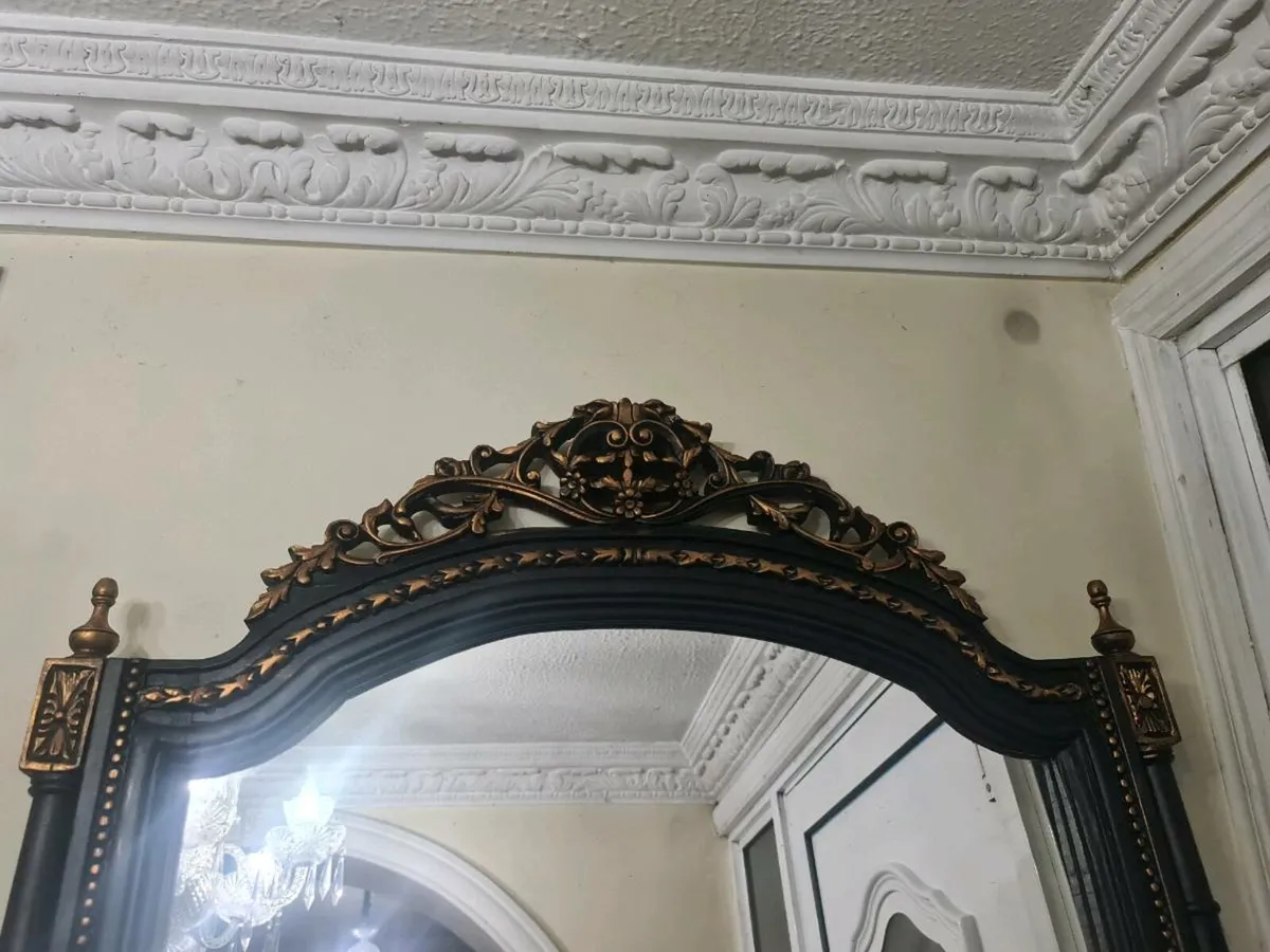 Large ebonised hand carved mirror - Image 3