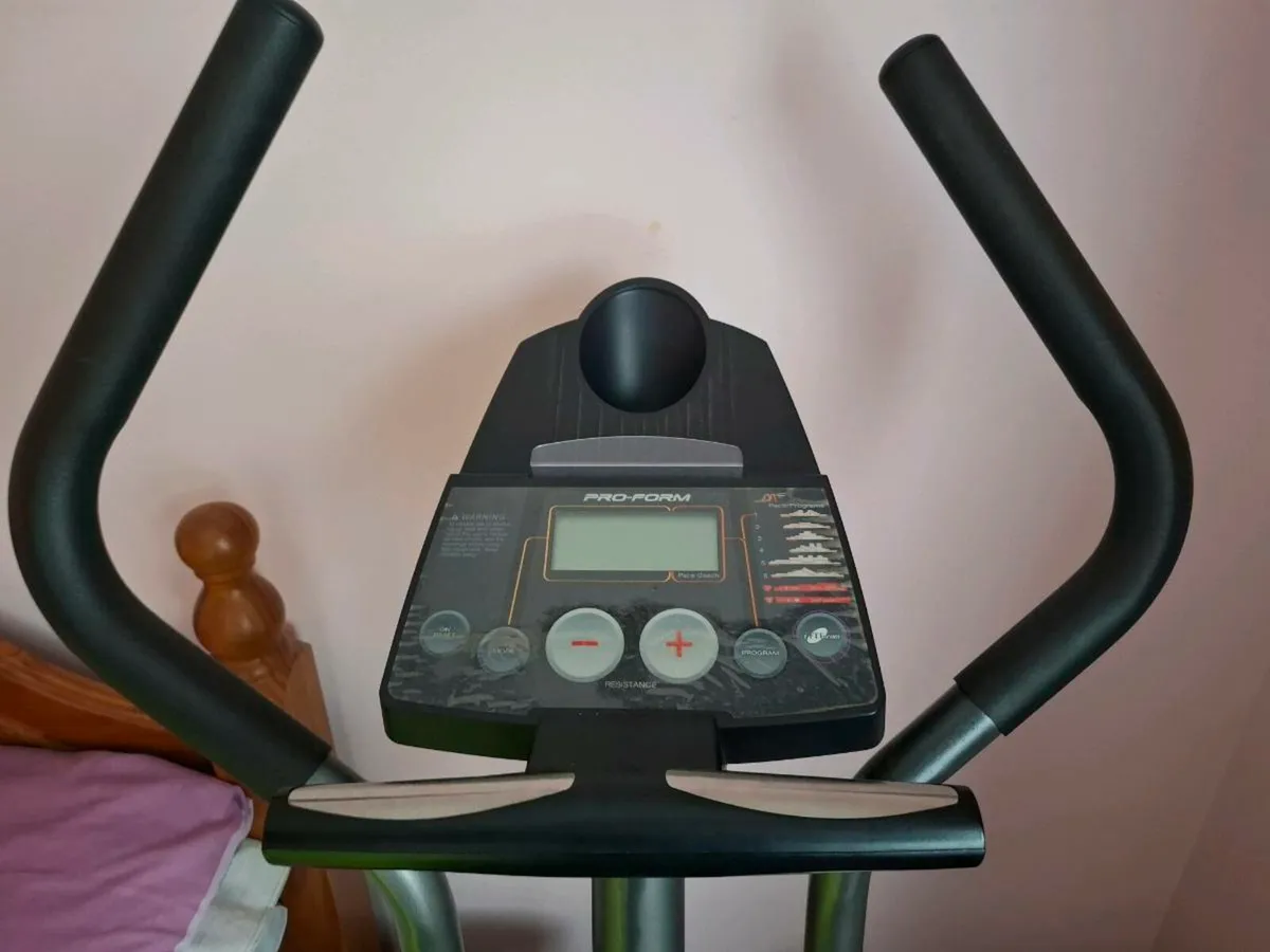 Crosstrainer - Image 1