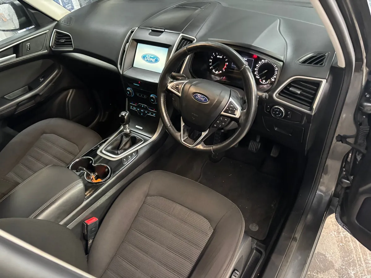 Ford Galaxy 2016. 2.0TDI. ZETEC - Image 4