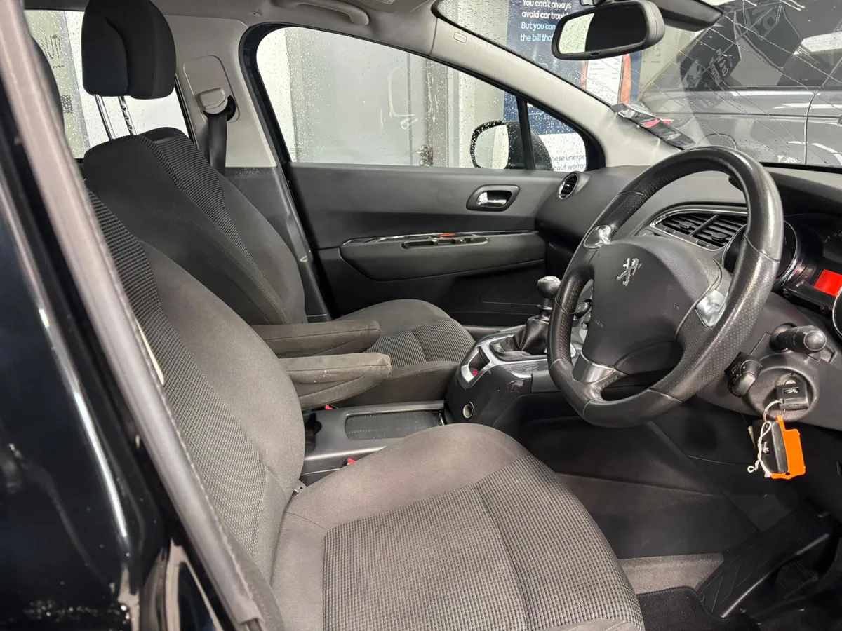 Peugeot 5008 2015.  1.6HDI ACTIVE 7 SEATER - Image 3