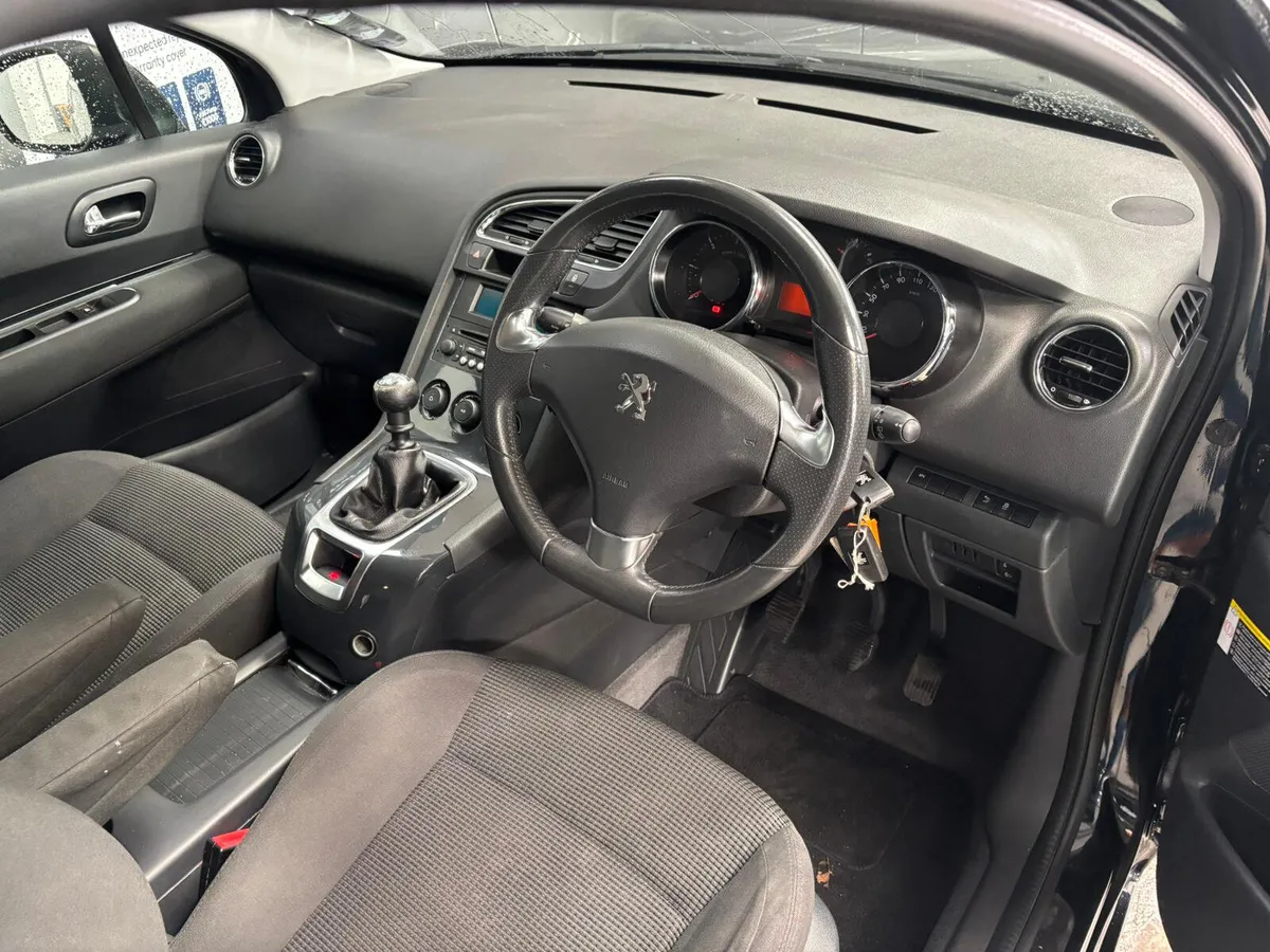 Peugeot 5008 2015.  1.6HDI ACTIVE 7 SEATER - Image 2