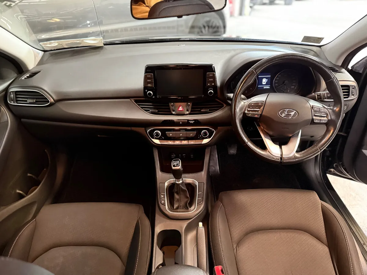 Hyundai i30 2019. FASTBACK DIESEL - Image 4