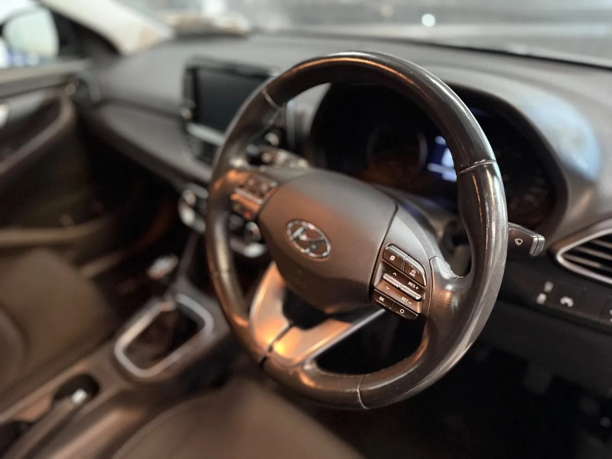 Hyundai i30 2019. FASTBACK DIESEL - Image 3