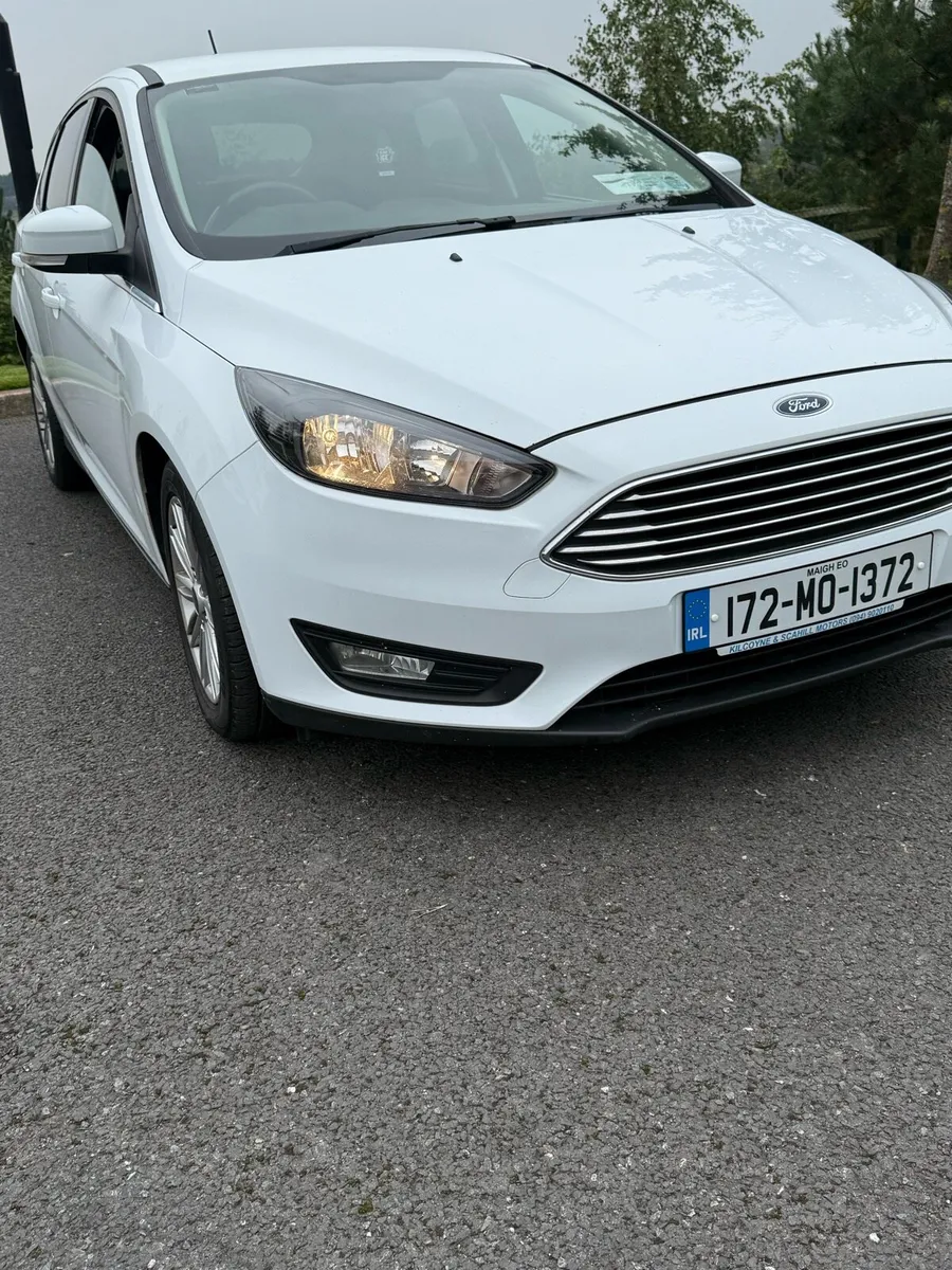 Price drop, needs quick gone, white focus - Image 1