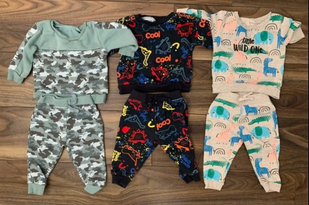 Baby Boy 3 Tracksuits & 1 BRAND NEW Top