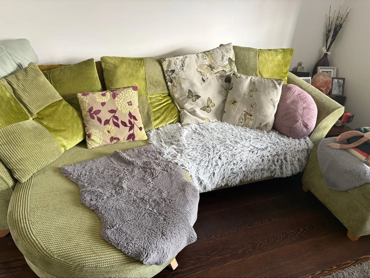Couch - Image 2