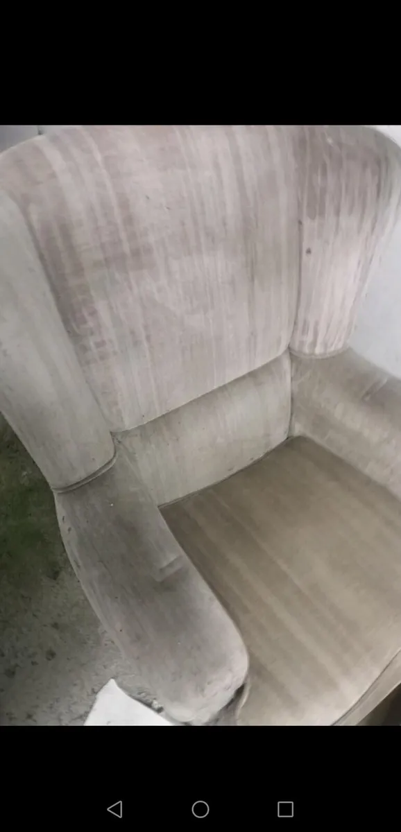 High quality & extremely comfortable Armchair - Image 1