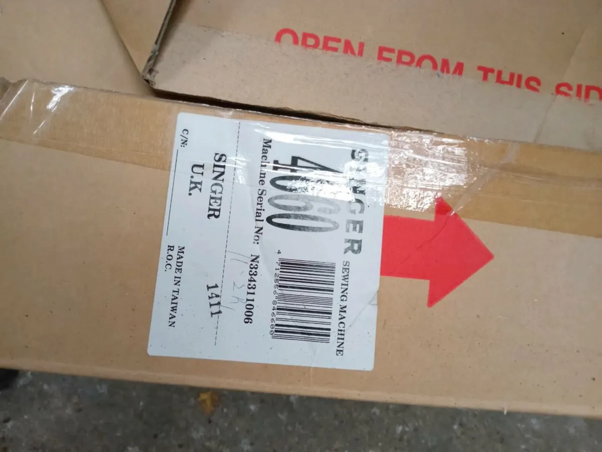 Brand new 1980s in box sewing machine - Image 1