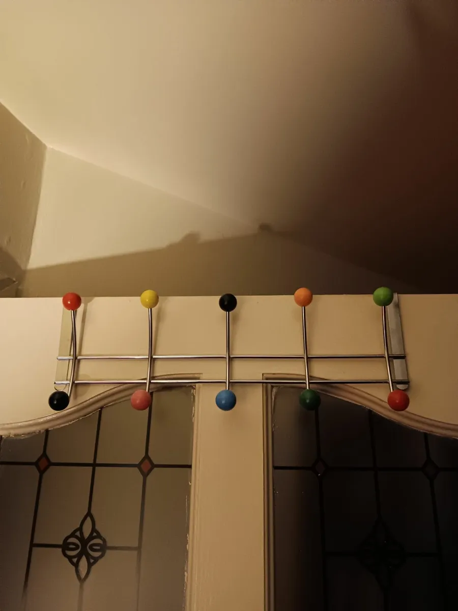 Vintage style coat hanger - Image 2