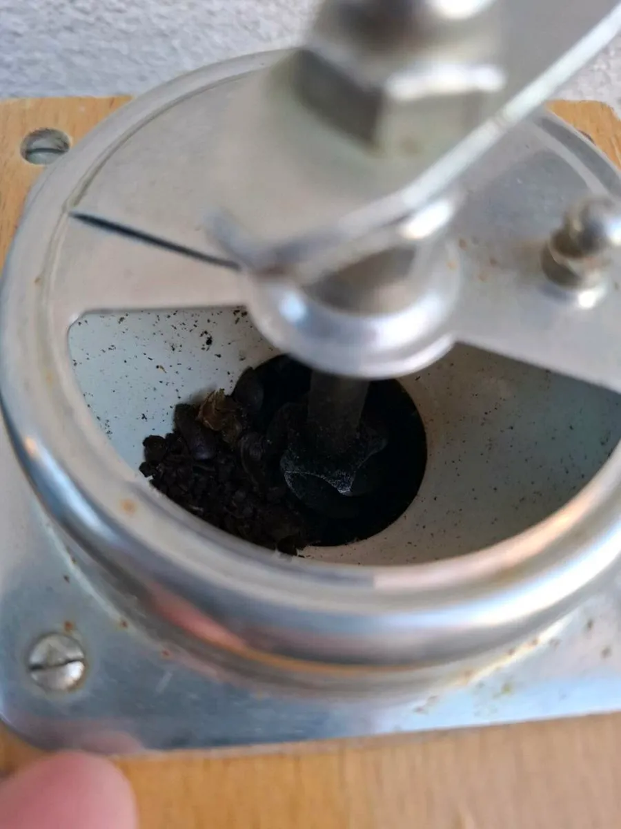 By post only vintage coffee grinder - Image 4