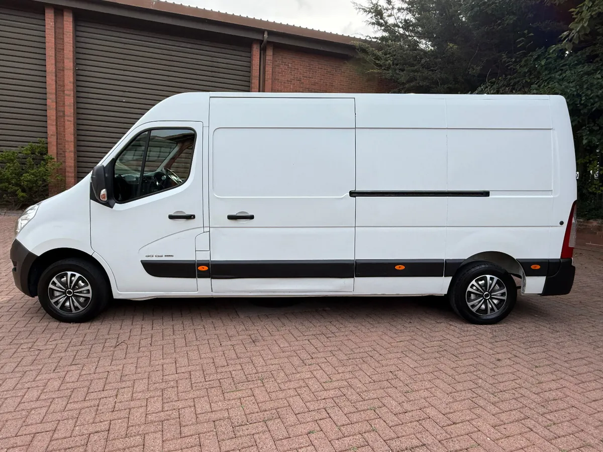 Renault Master 2015 Low Mileage New CVRT - Image 4