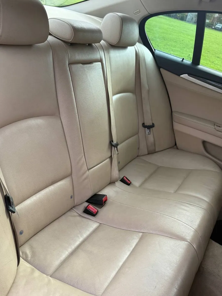 BMW 5-Series 2010/automatic/Nct 12/2026 - Image 4