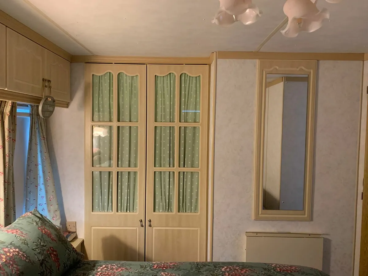 Super Family Caravan ~ Atlas Mayfair - Image 3