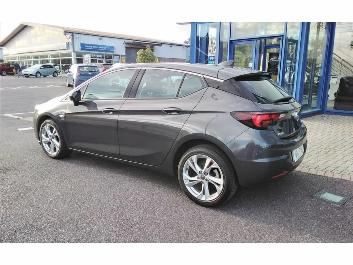 Opel Astra SRI 1.6 Cdti 110PS 5DR - Image 4