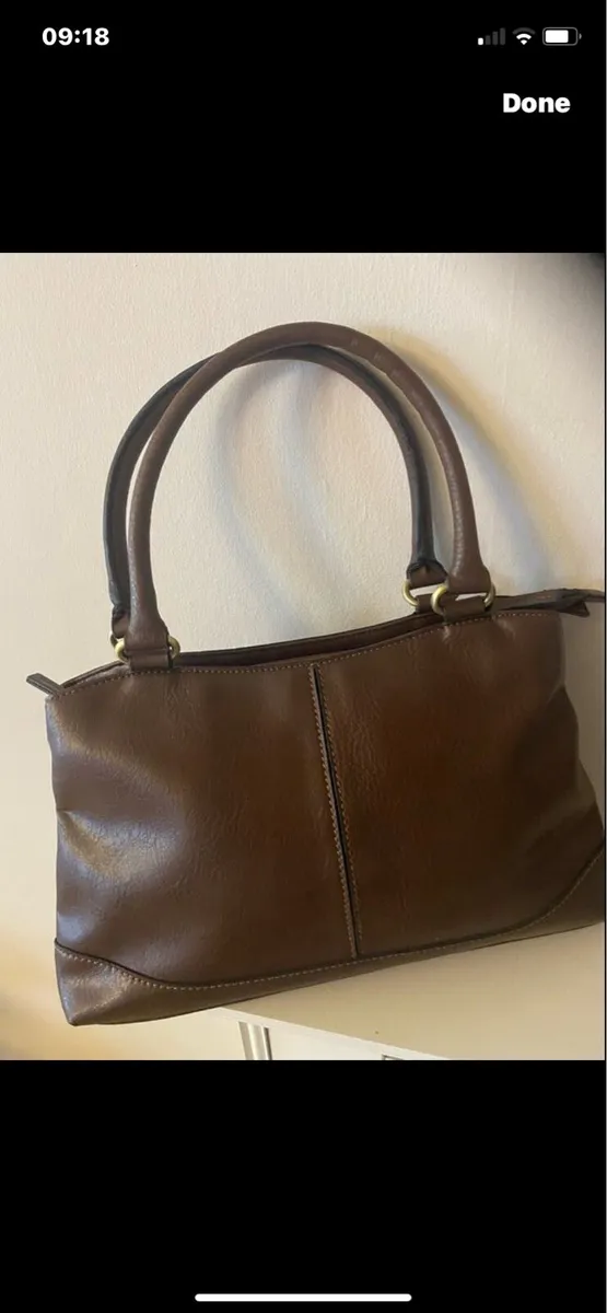 Matties Brand Leather Handbag - Image 1