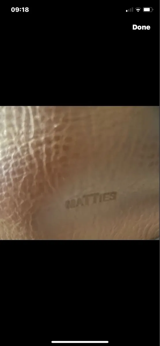 Matties Brand Leather Handbag - Image 2