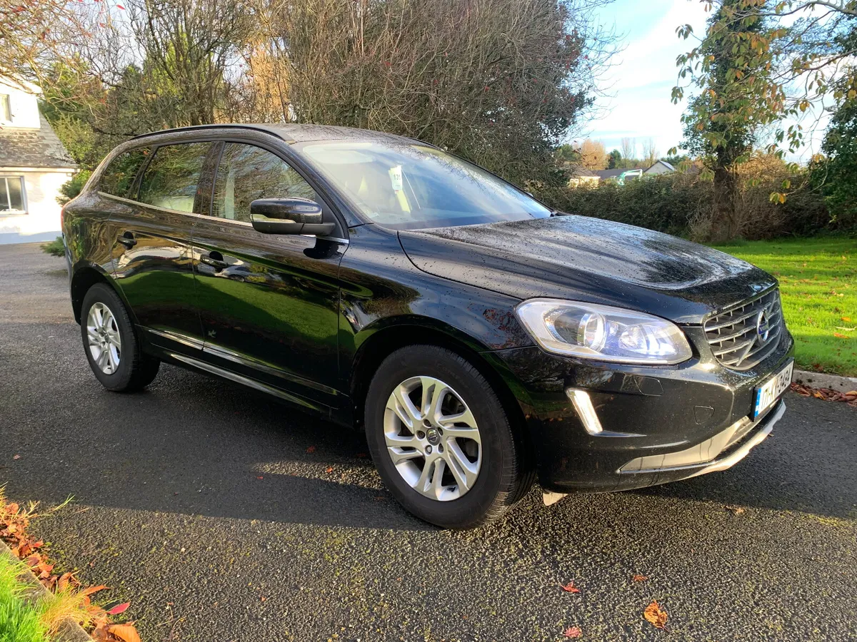 Volvo XC60 2017 - Image 2