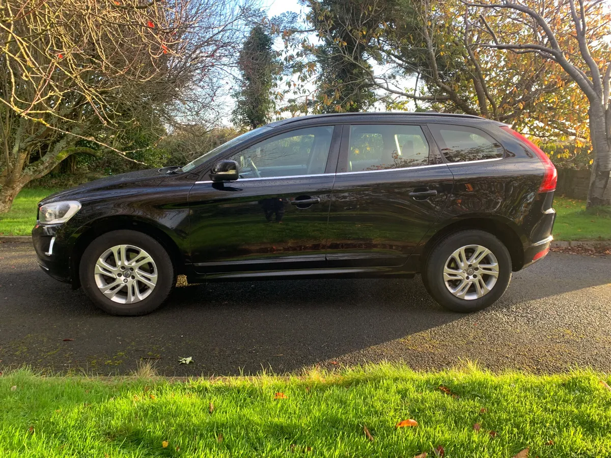 Volvo XC60 2017 - Image 3