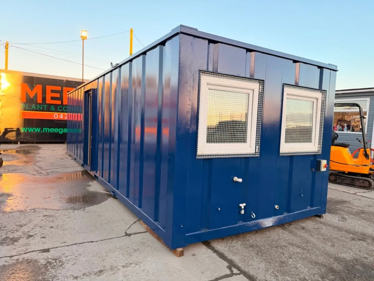 32 X 10 FULL INDUSTRIAL KITCHEN SPEC CANTEEN - Image 4