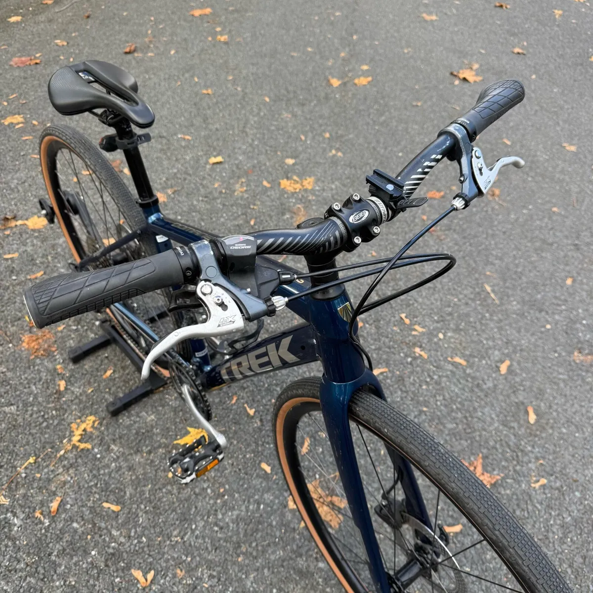 TREK Domane AL 2 49cm loads of upgrades - Image 3