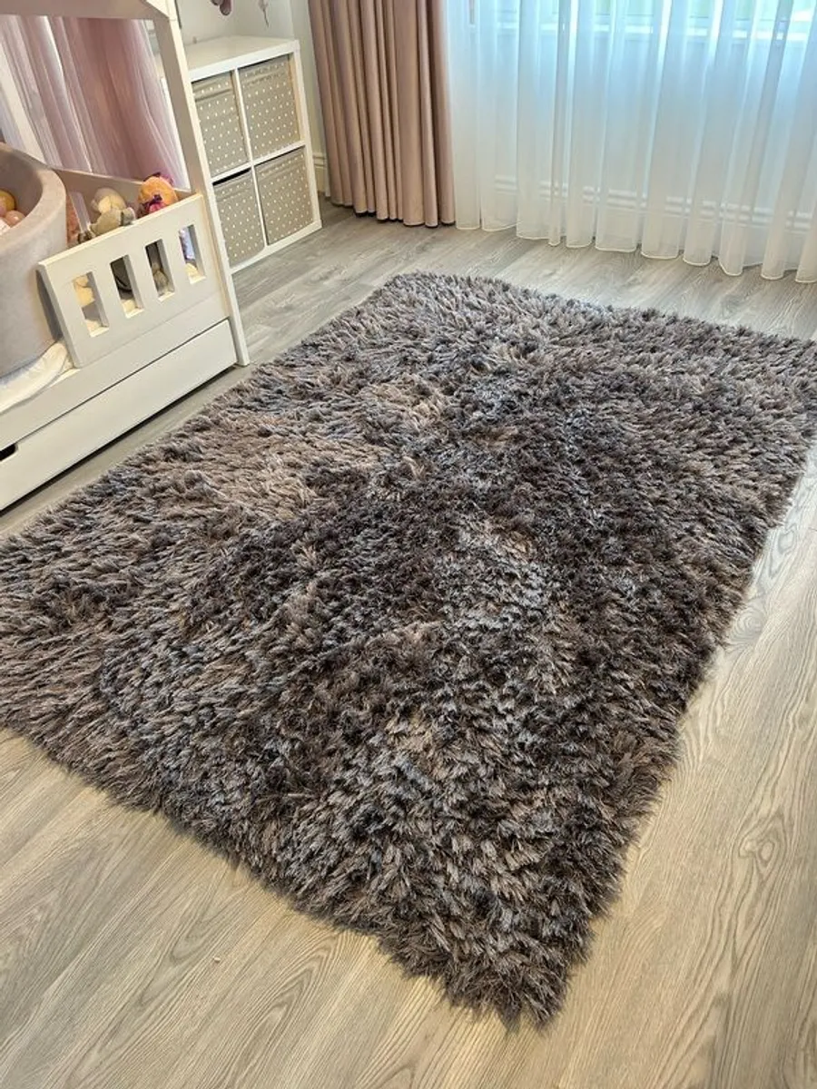 Rug - Image 1