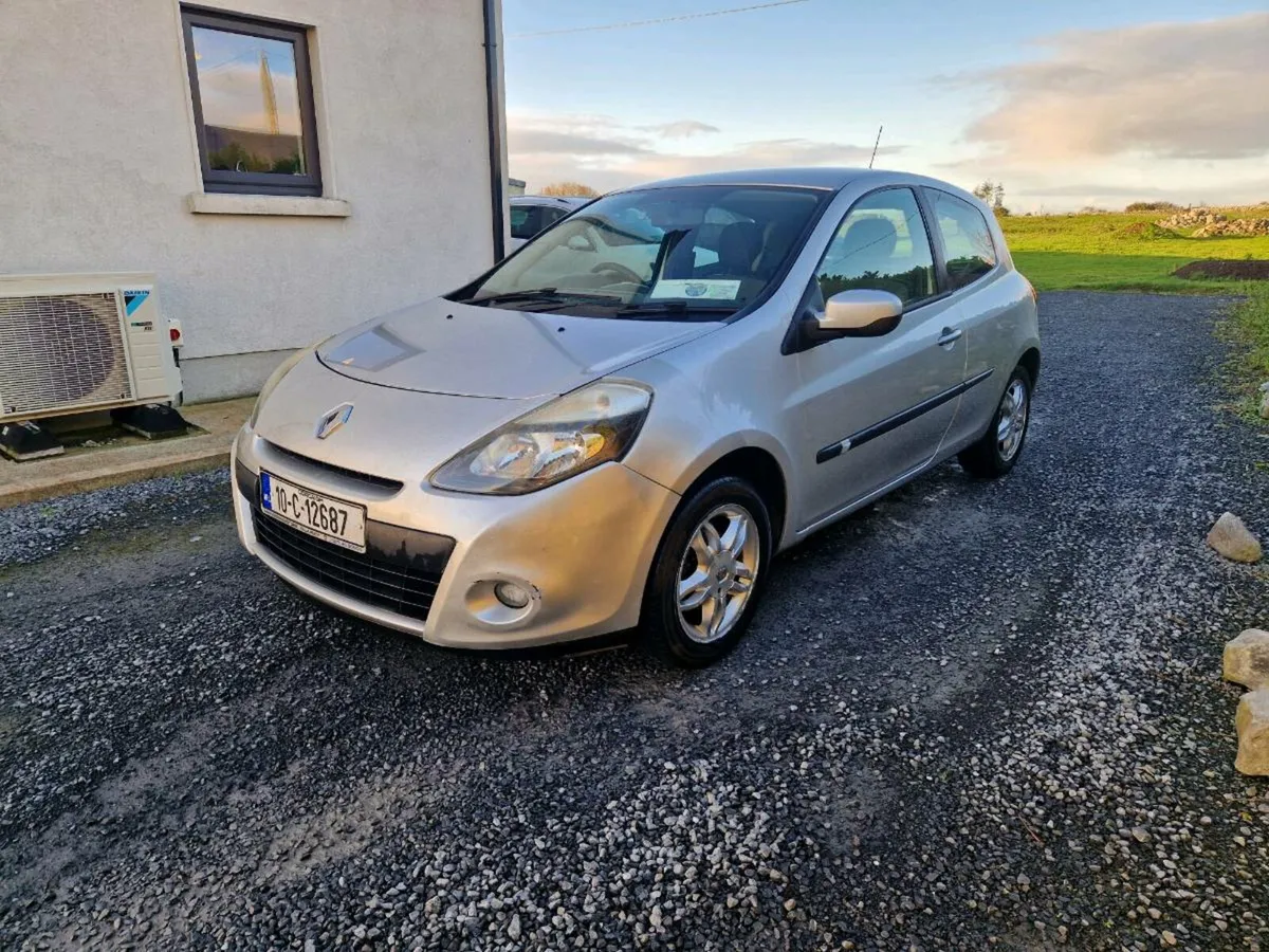 Renault clio low mileage - Image 2