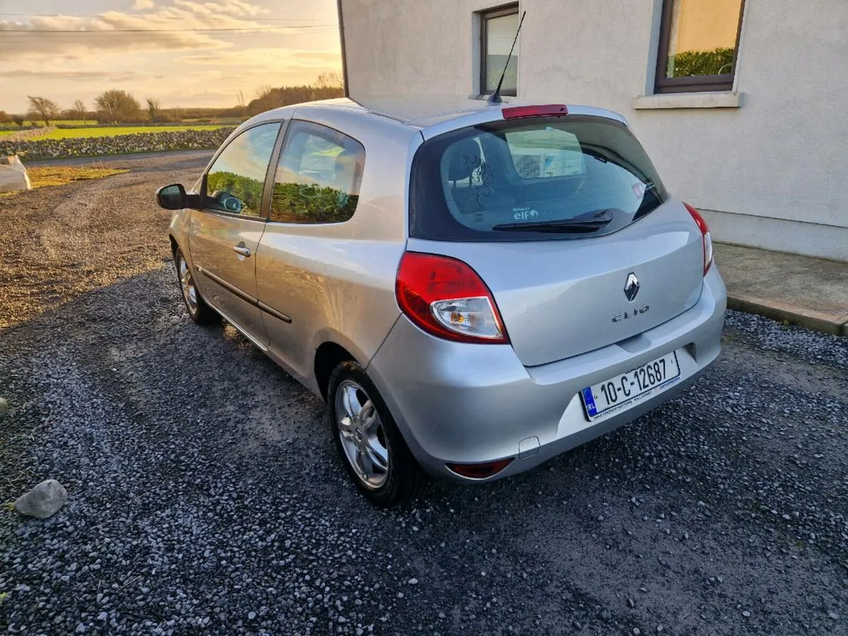 Renault clio low mileage - Image 4