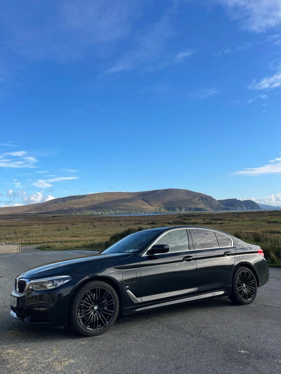 BMW 5-Series 2018 - Image 1