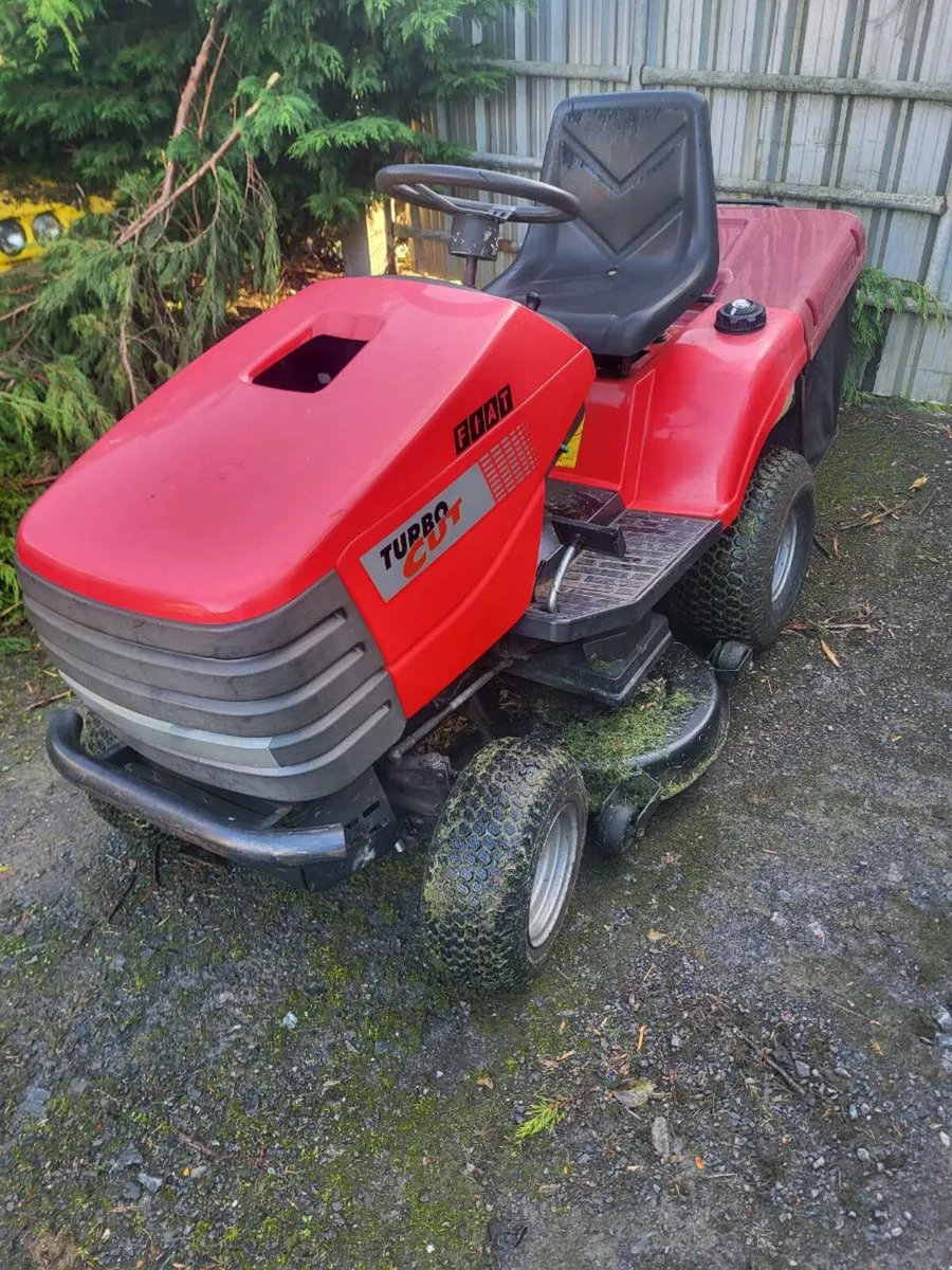 Ride on mower - Image 1