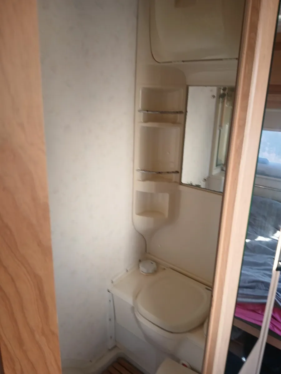 Caravan - Image 4