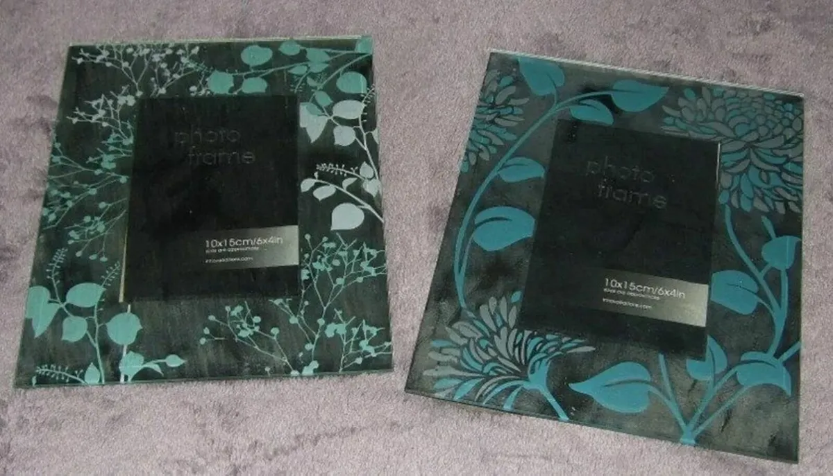 BNWT Harrods Glass Photo Frames - Image 1