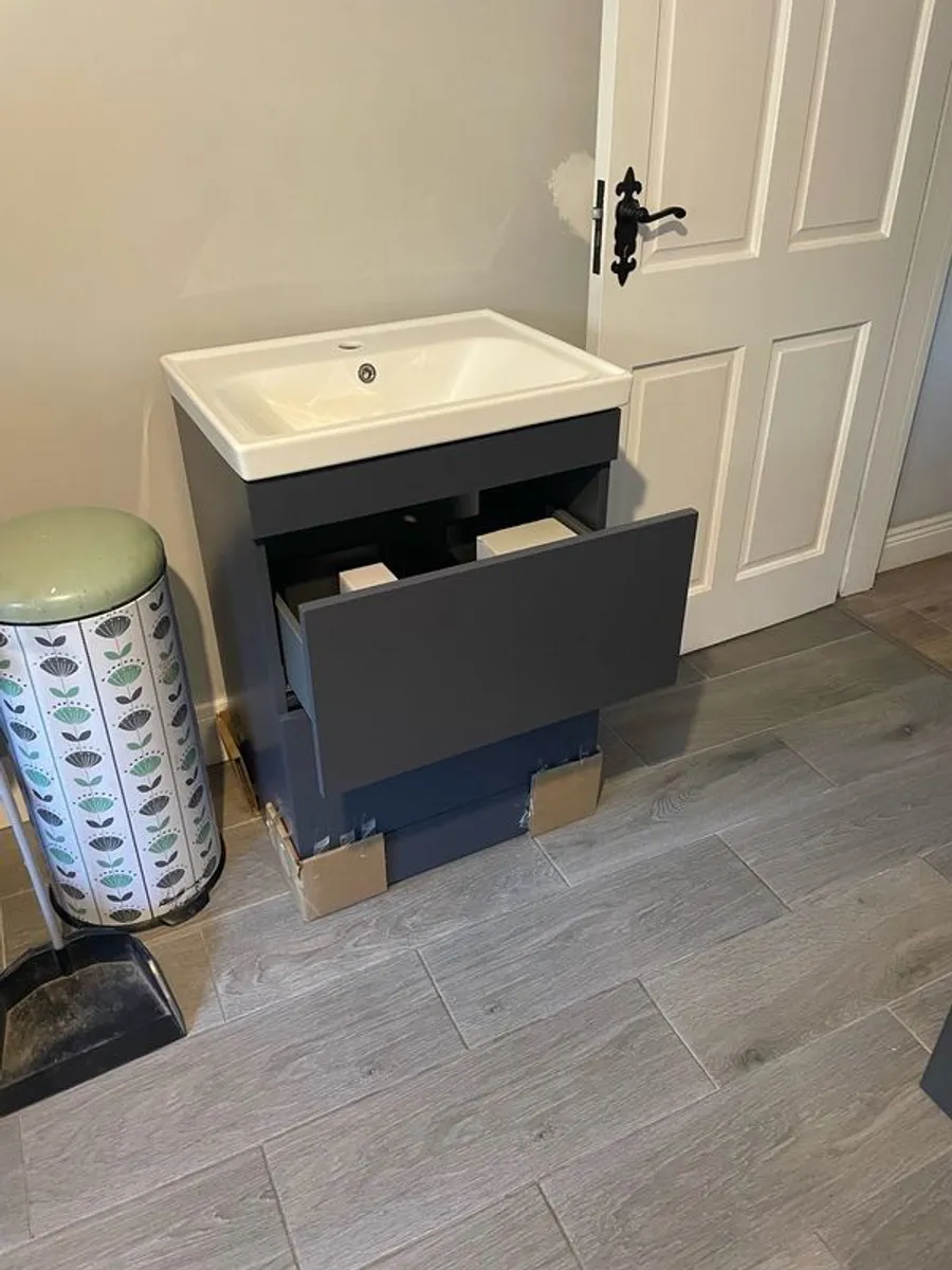 bathroom vanity - Image 3