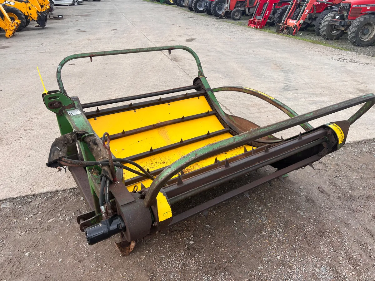 Hustler SL350 Bale Unroller - Image 2