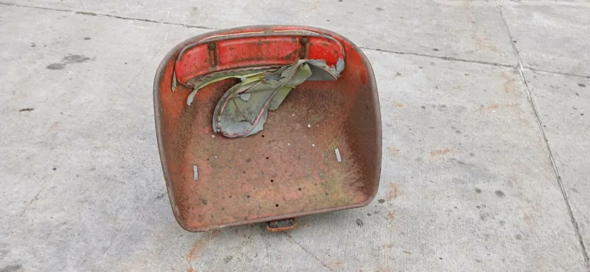 MF tractor seat - Image 2