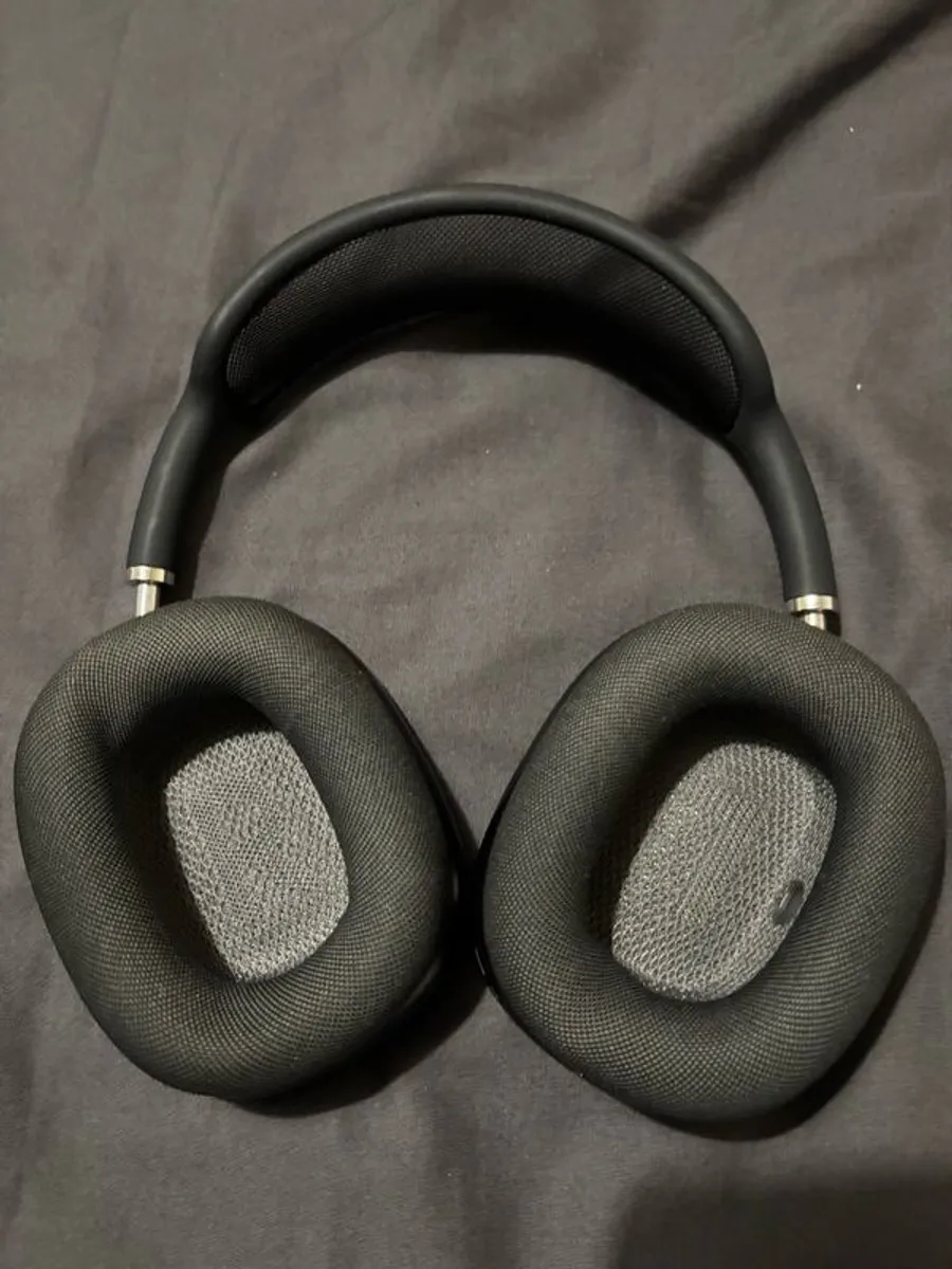 headphone - Image 3