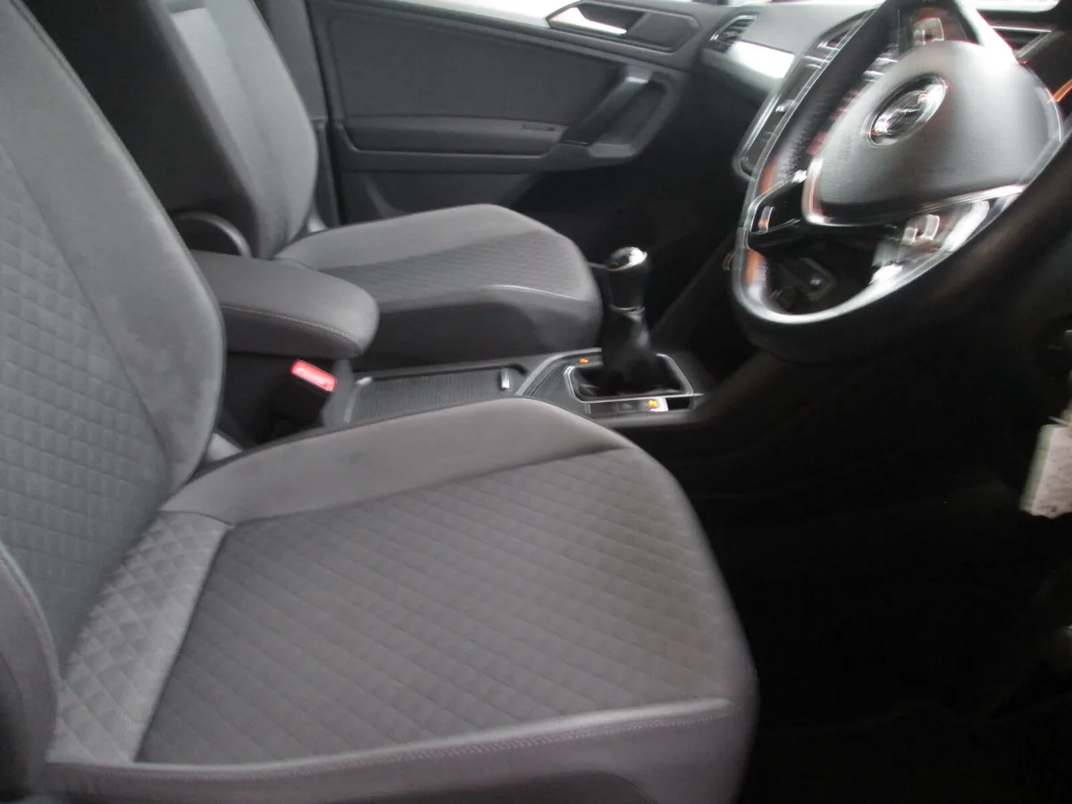 2020  VOLKSWAGEN  TIGUAN  2.0  TDI  MATCH  5DR - Image 4