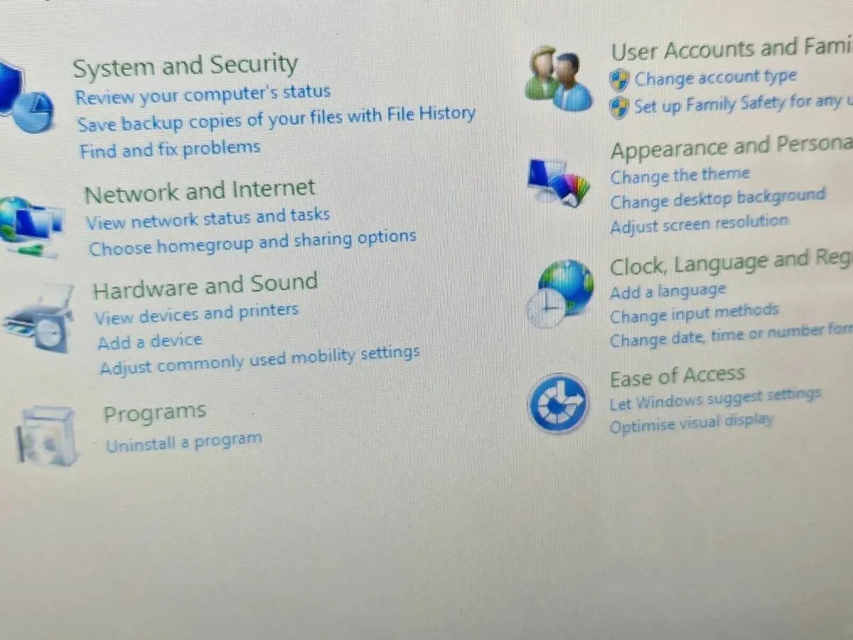 HP Pavillion Laptop, Wins8, i5 Core, 2.6GHz, 500GB - Image 4