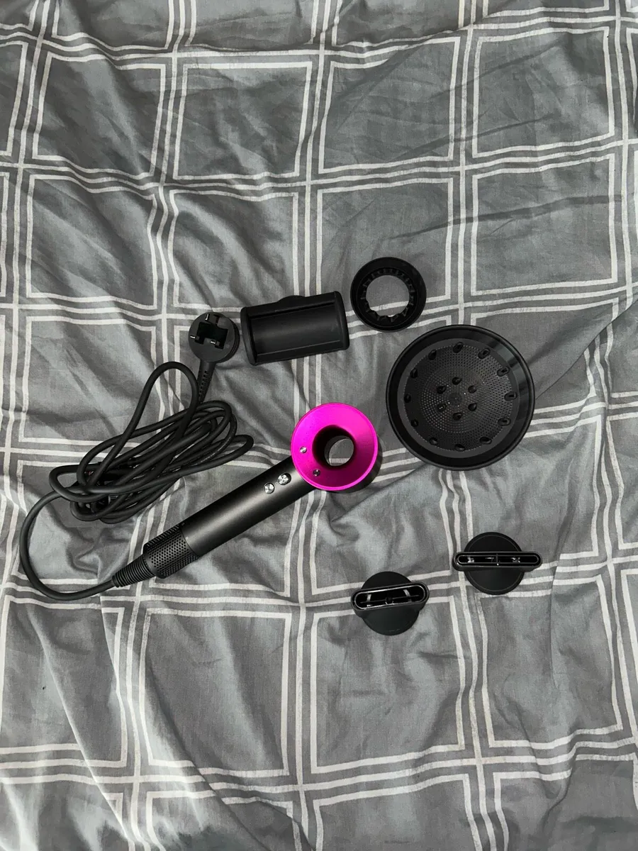 Dyson Supersonic Hair dryer - Image 2