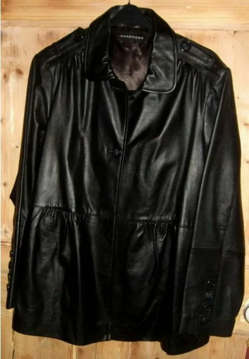 BNWT Ladies 100% Leather Jacket - Image 4